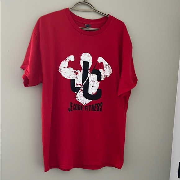 Gildan Red Short Sleeve Tees Casual Collection - Picture 1 of 4